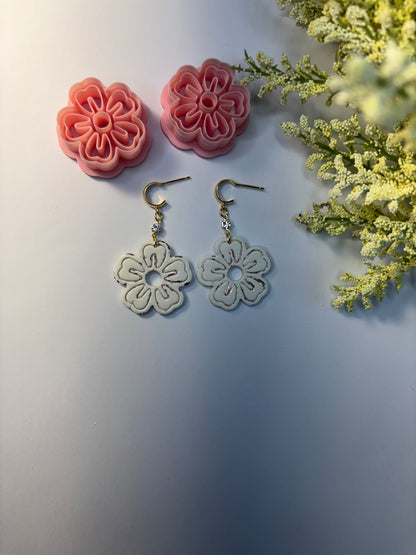 Hawaiian Flower Cutter