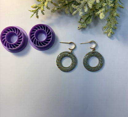 Twisted Circle Cutters