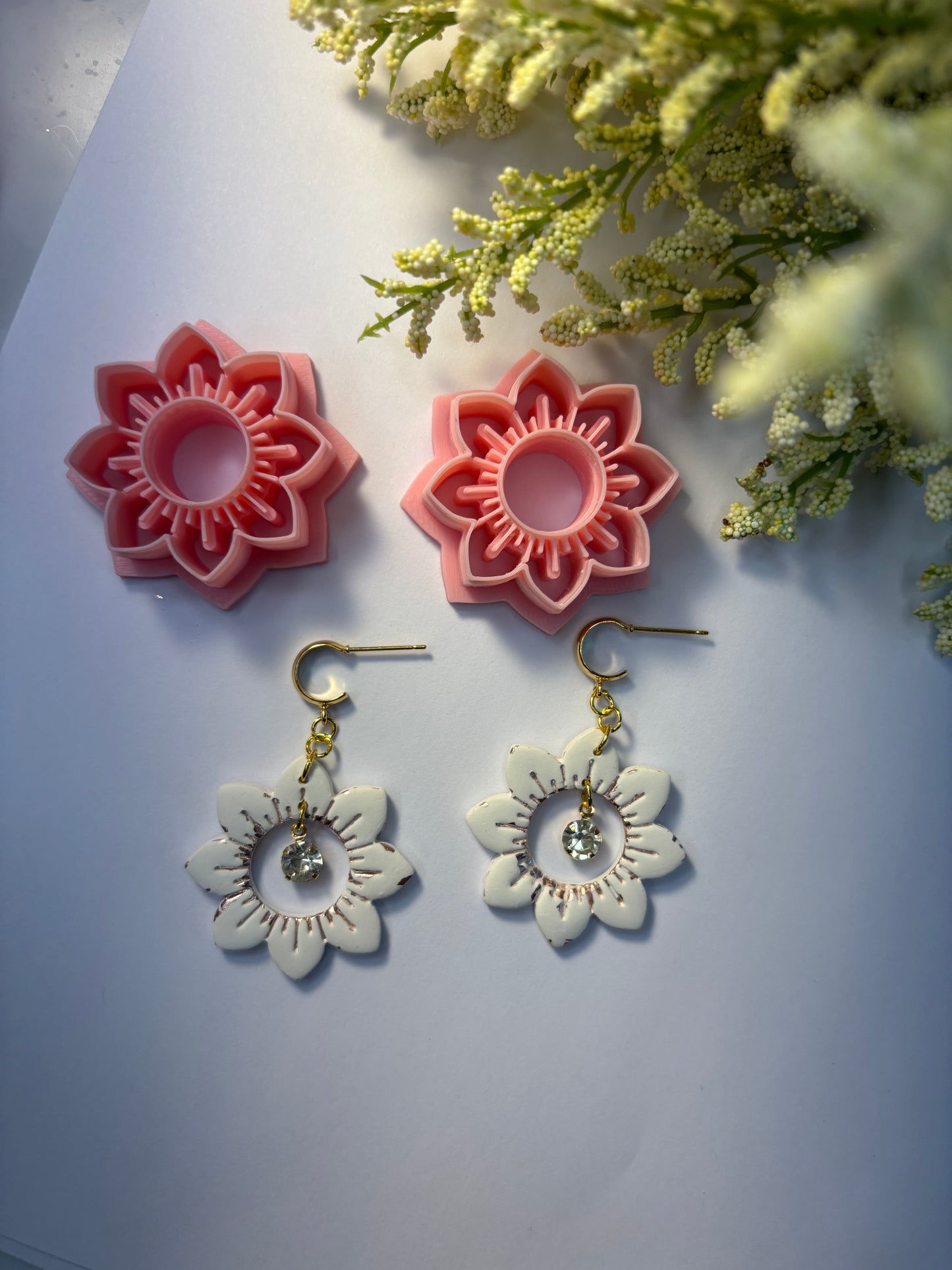 Open Center Large Flower Dangle Cutters