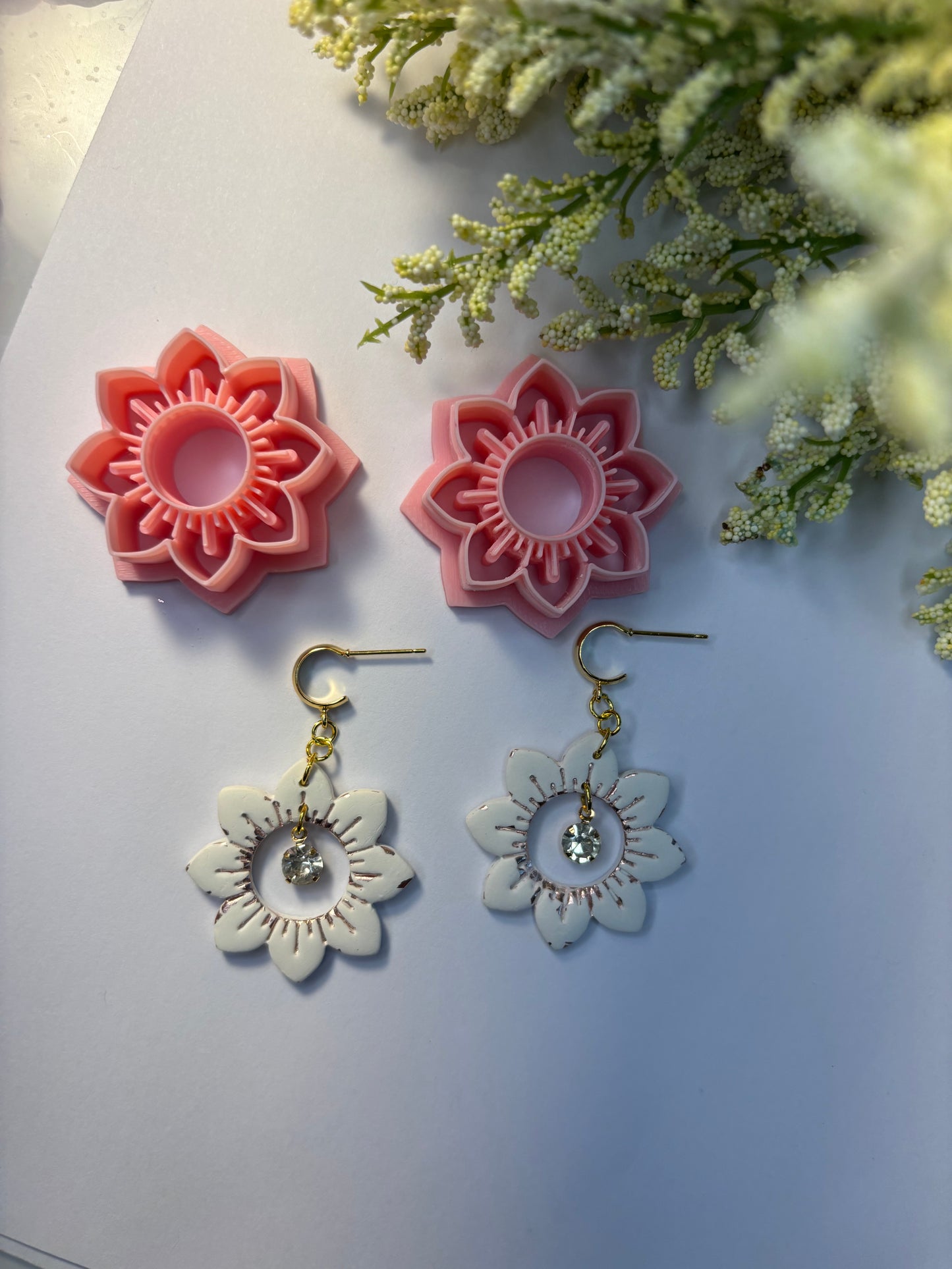 Open Center Large Flower Dangle Cutters
