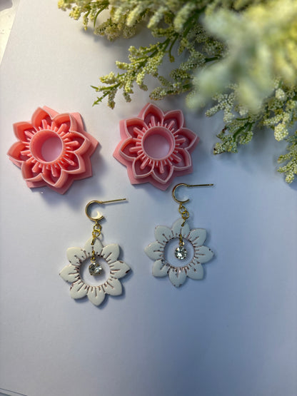 Open Center Large Flower Dangle Cutters