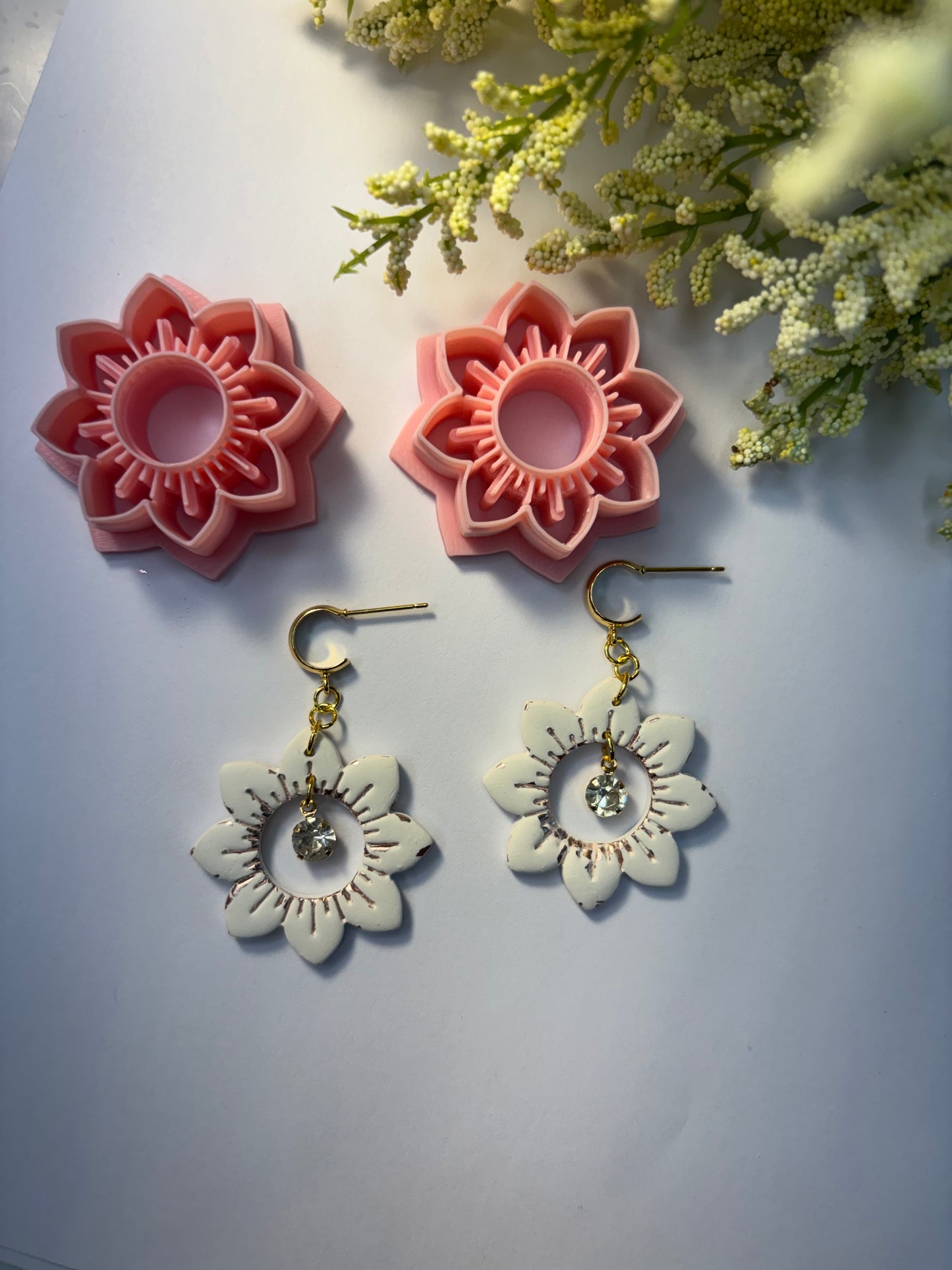 Open Center Large Flower Dangle Cutters