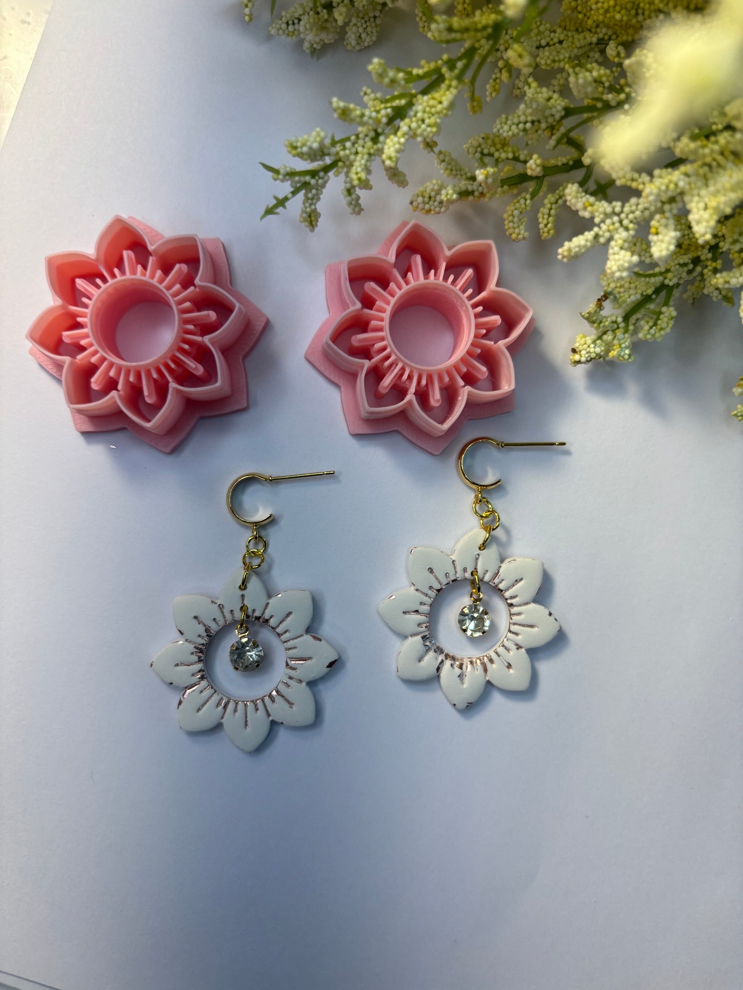 Open Center Large Flower Dangle Cutters