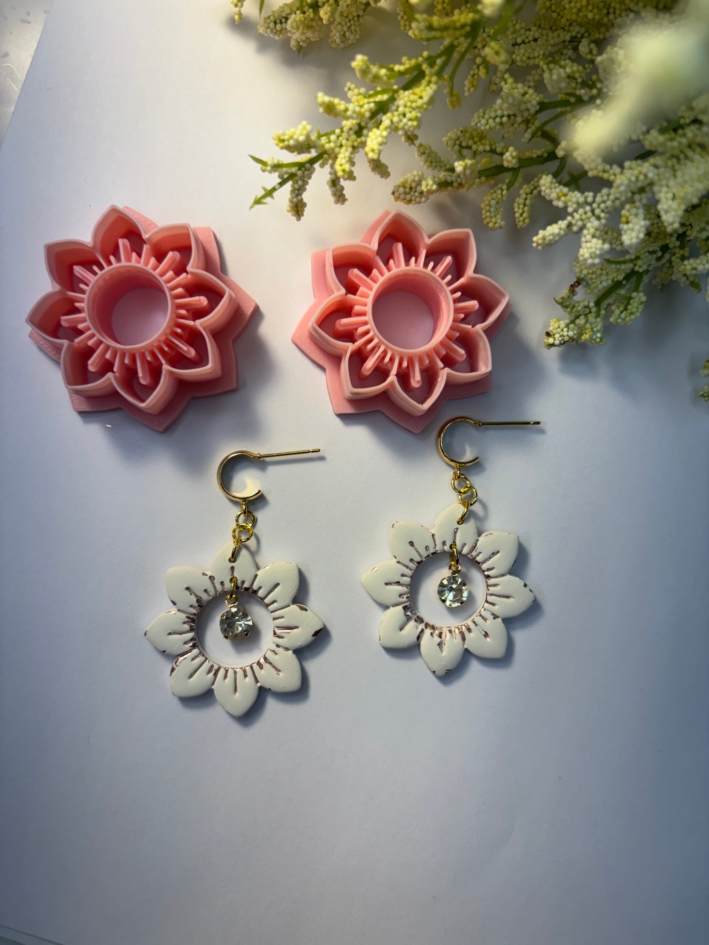 Open Center Large Flower Dangle Cutters