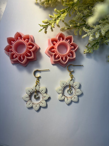 Open Center Large Flower Dangle Cutters