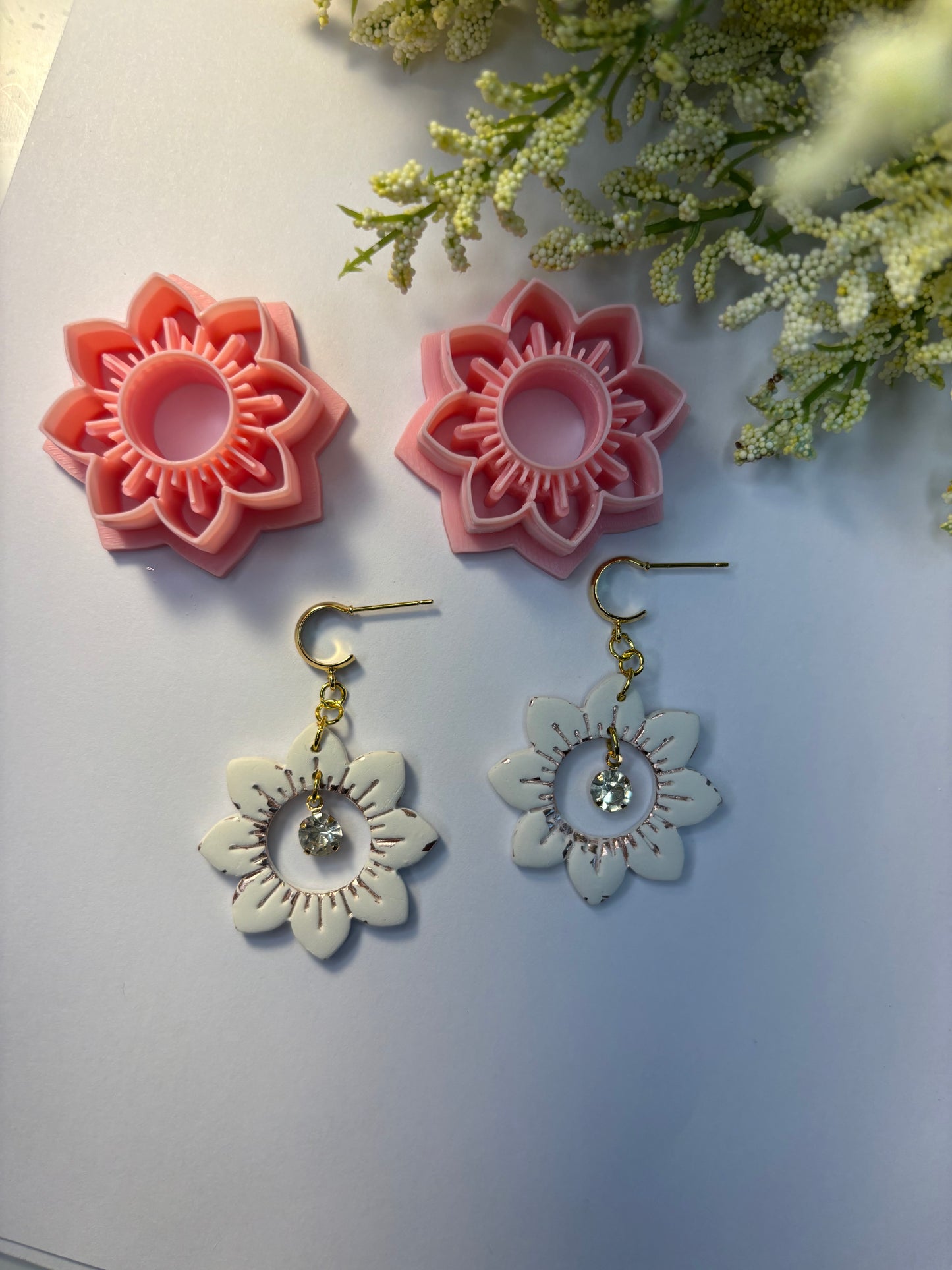 Open Center Large Flower Dangle Cutters