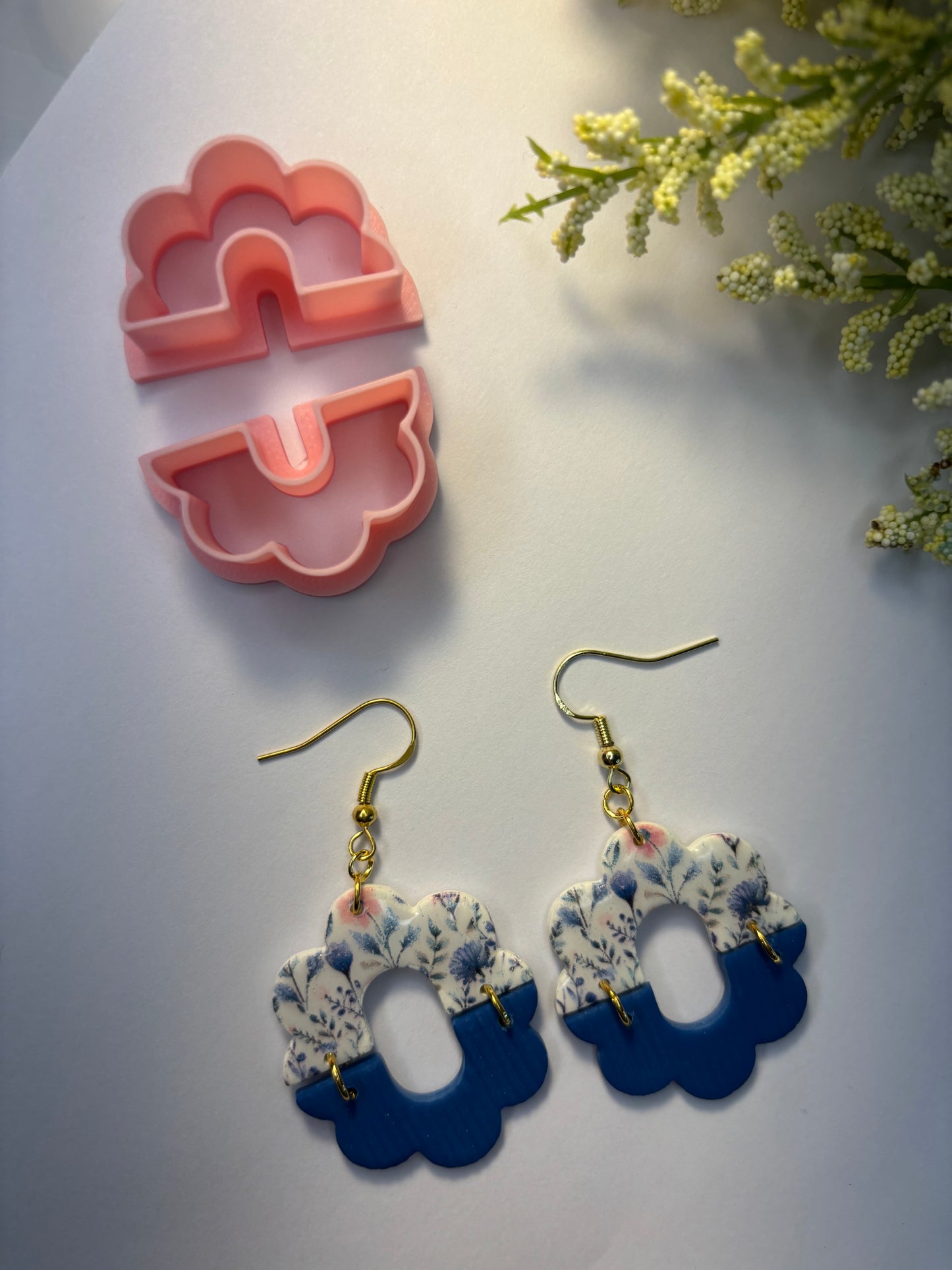 Half Oval Scalloped Dangle Cutters