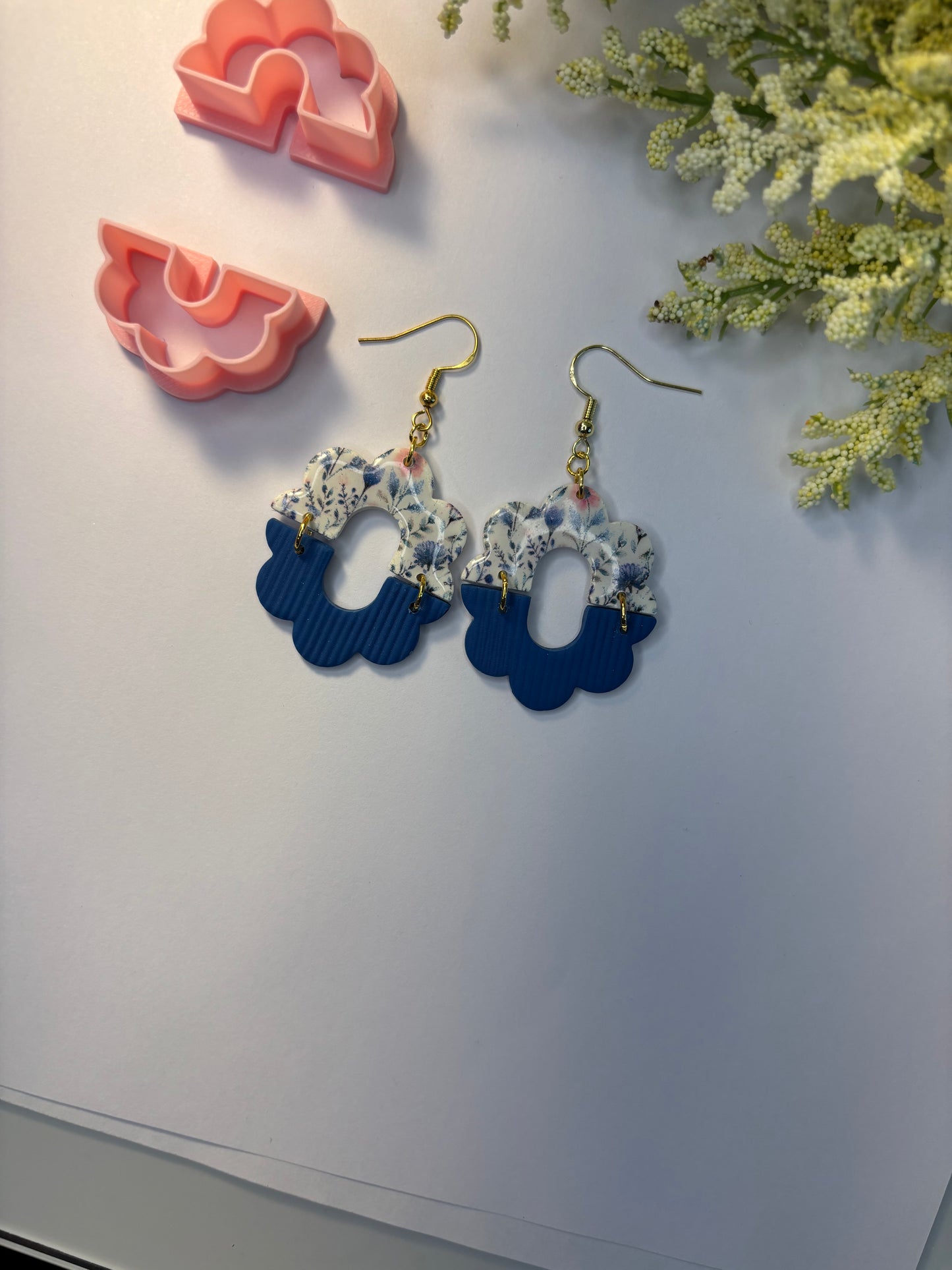 Half Oval Scalloped Dangle Cutters